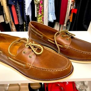 Super cute Vionic Sperry like slip ons for MEN